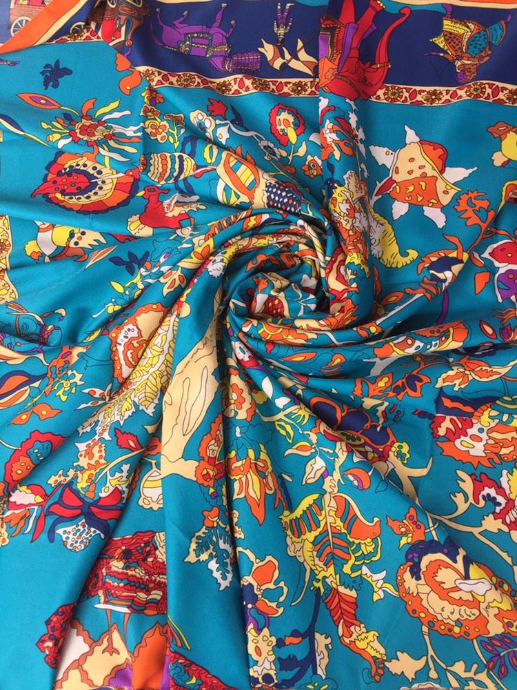 Grand foulard en soie